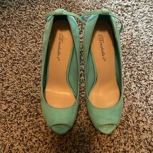 Breckelle’s High Heel shoes